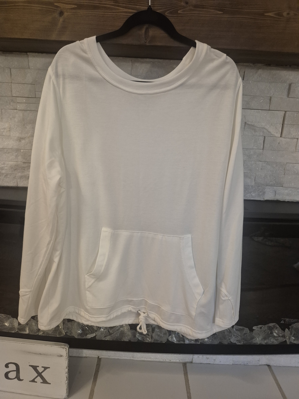 Active USA White Women's Pullover Hoodie with Kangaroo Pocket